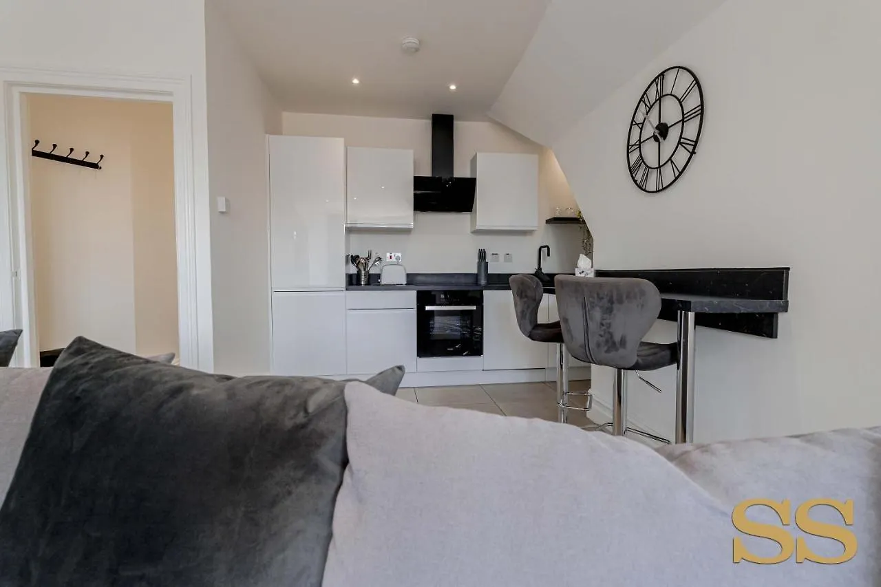Apartmán Pearl Penthouse - 1 Minute From 02 Academy - Free Parking - 5 Minutes From The Beach - Fast Wi-Fi - Smart Tv Bournemouth